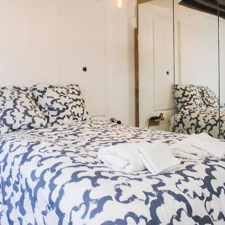 Charming 2-Room Apartment In The Heart Of Paris Exterior foto